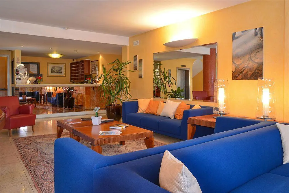 Hotel Villa Maria Desenzano del Garda 4*,