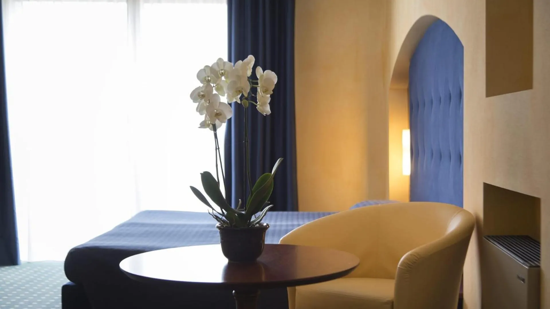 Hotel Villa Maria Desenzano del Garda 4*,  Italy