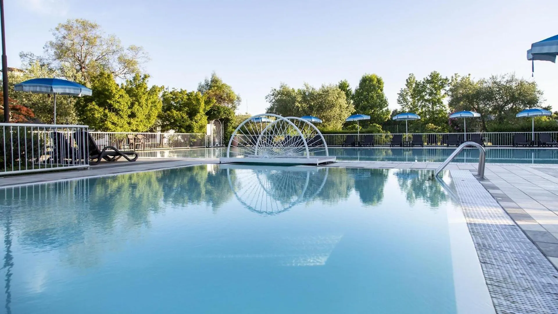 Hotel Villa Maria Desenzano del Garda 4*,
